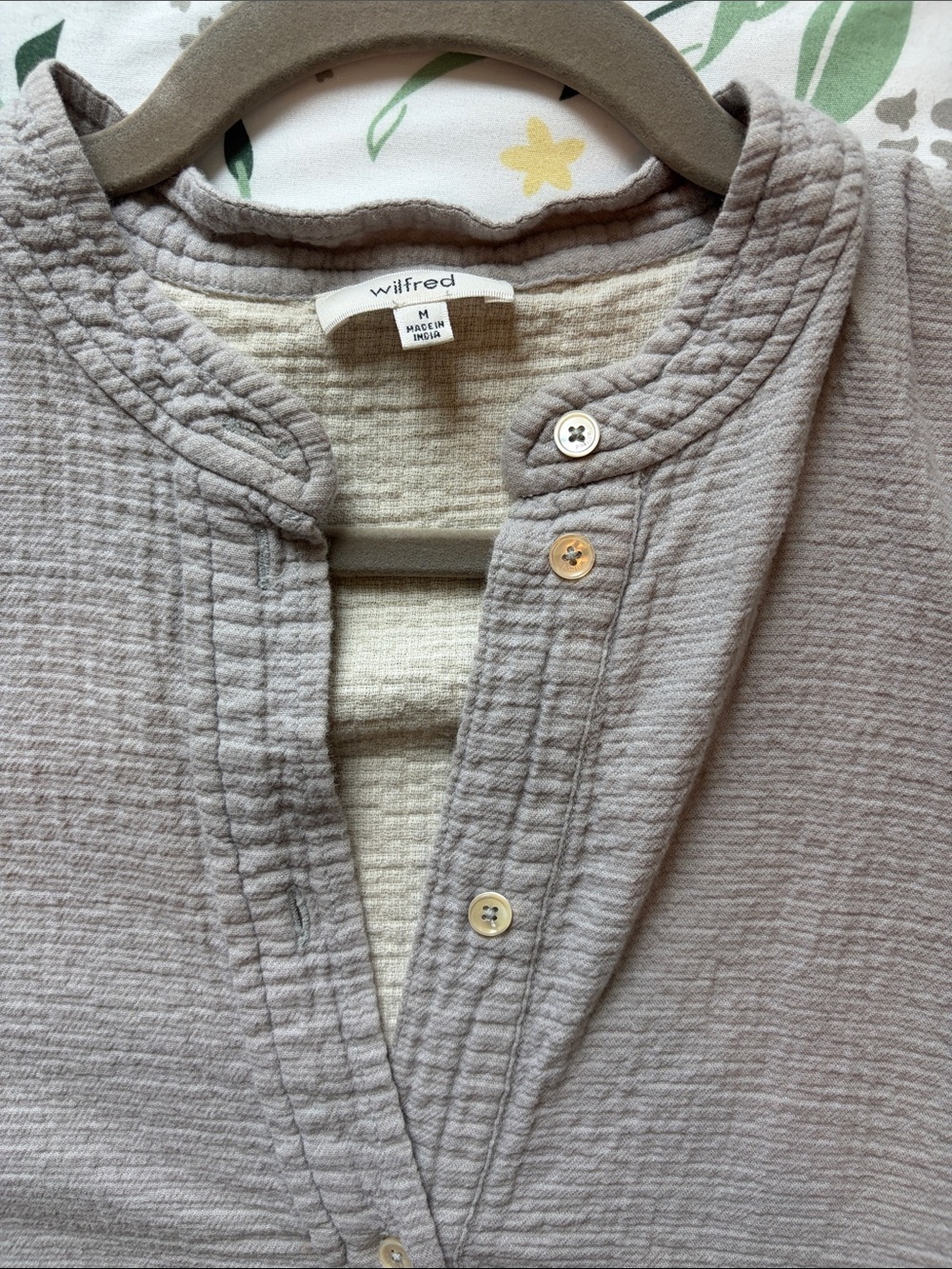 Wilfred Short-Sleeve Buttoned Henley Shirt in grey M - Picture 2 of 6